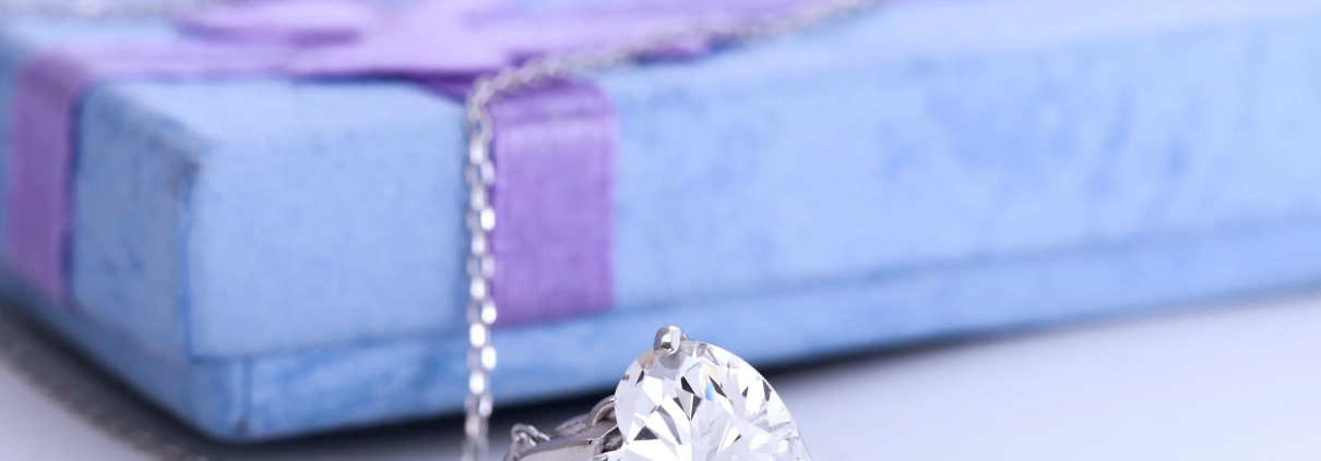 Buying Lab Grown Diamond Engagement Rings | CTJ | Diamonds