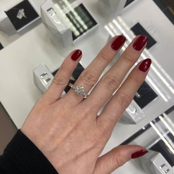 Stunning 2.23ct Round Lab Diamond Engagement Ring. A perfect blend of timeless elegance and modern brilliance, crafted to celebrate your love.